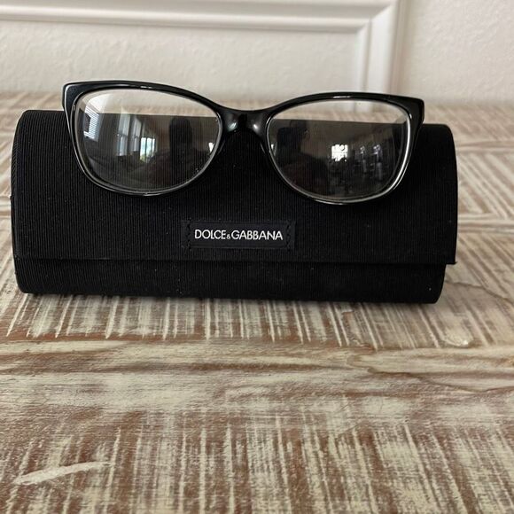 Dolce and Gabbana glasses with case - Picture 1 of 11